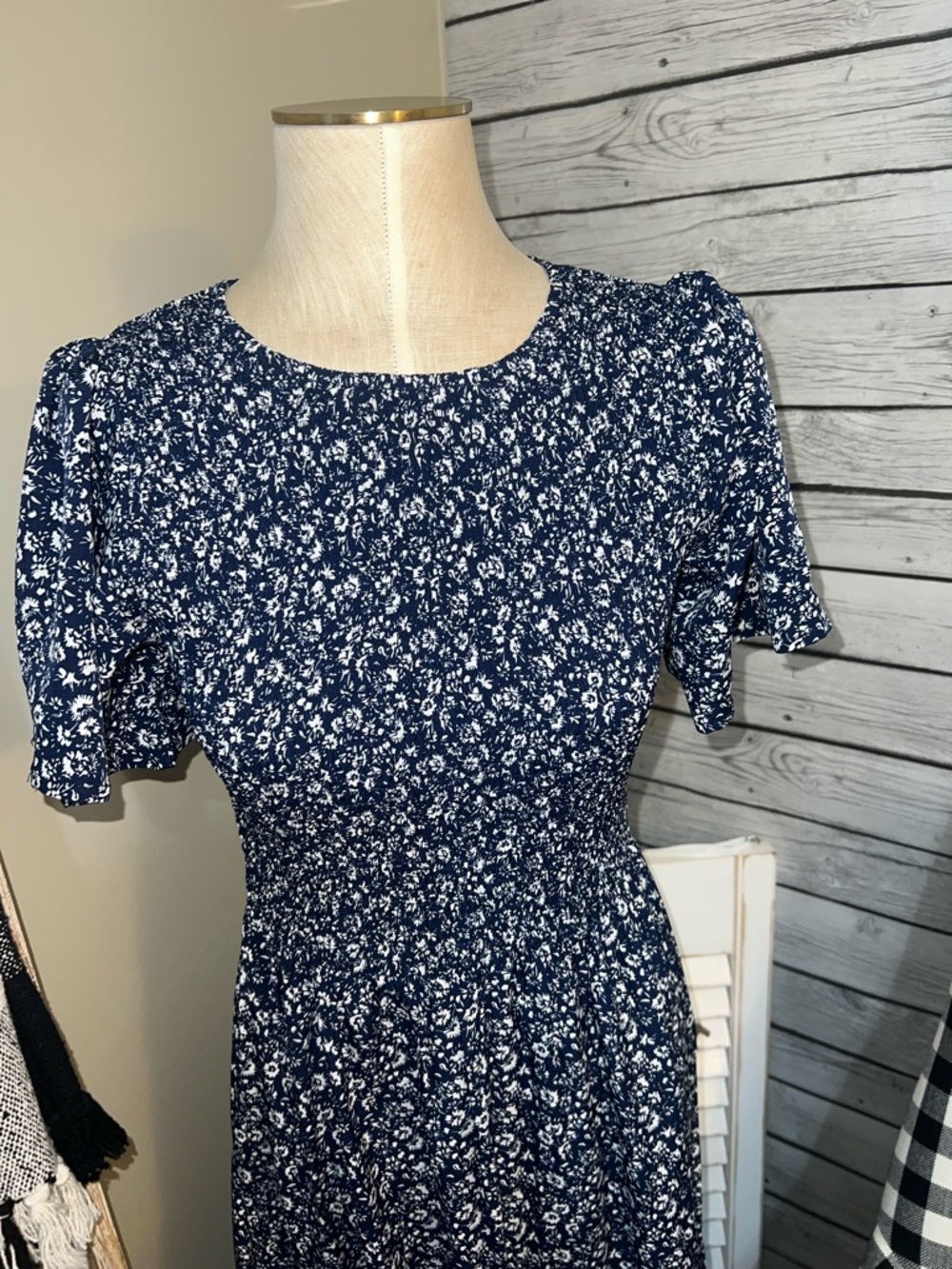 Pretty Garden Navy Floral Short-Sleeve Maxi Dress - Picture 6 of 8